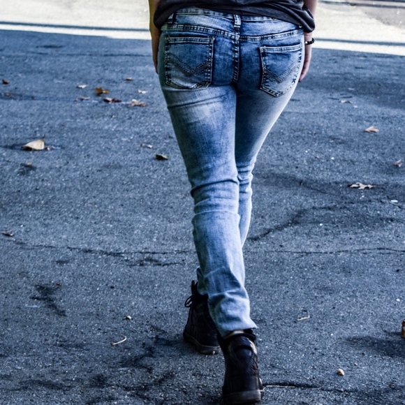 LIGHT BLUE STONE WASHED DISTRESSED SKINNY - Picture 5 of 5